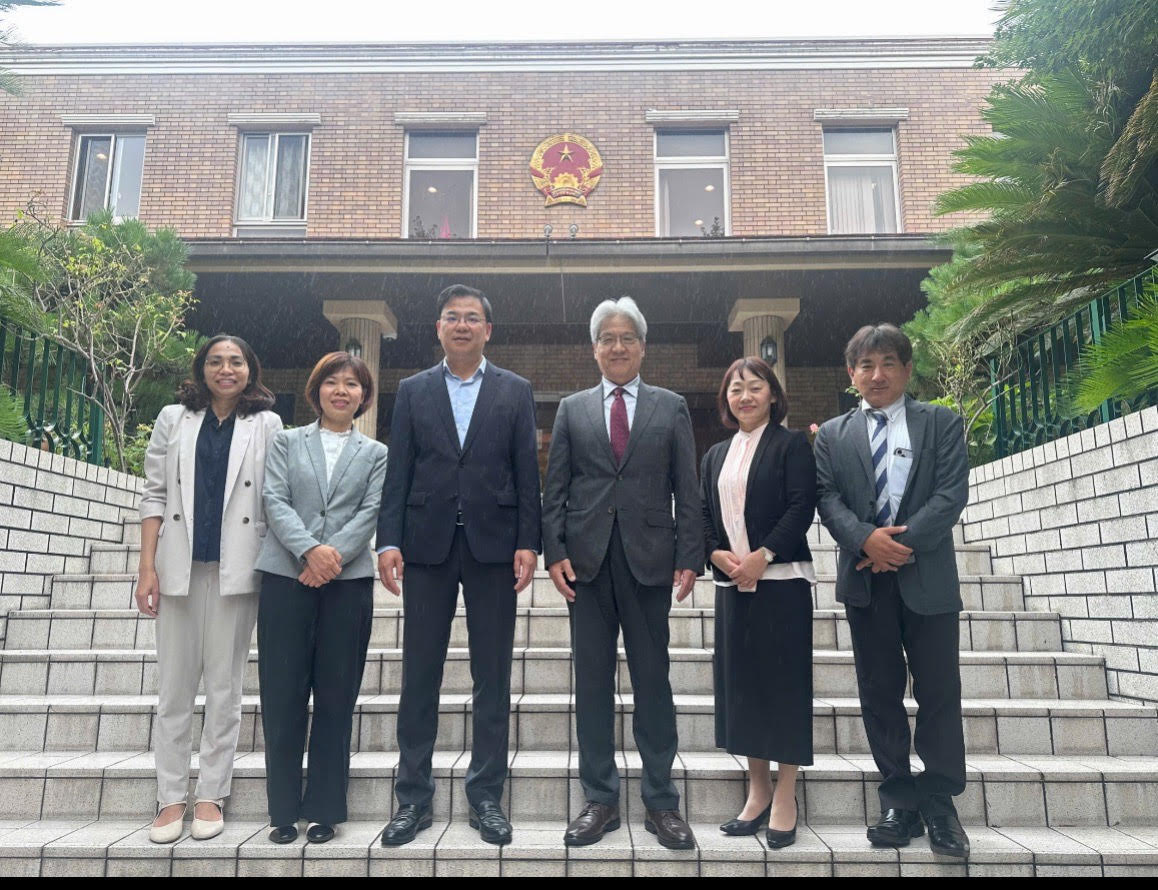 Đại sứ Phạm Quang Hiệu tiếp ông Hiroyuki Watanabe - Chủ tịch Quỹ Câu lạc bộ AEON 1%