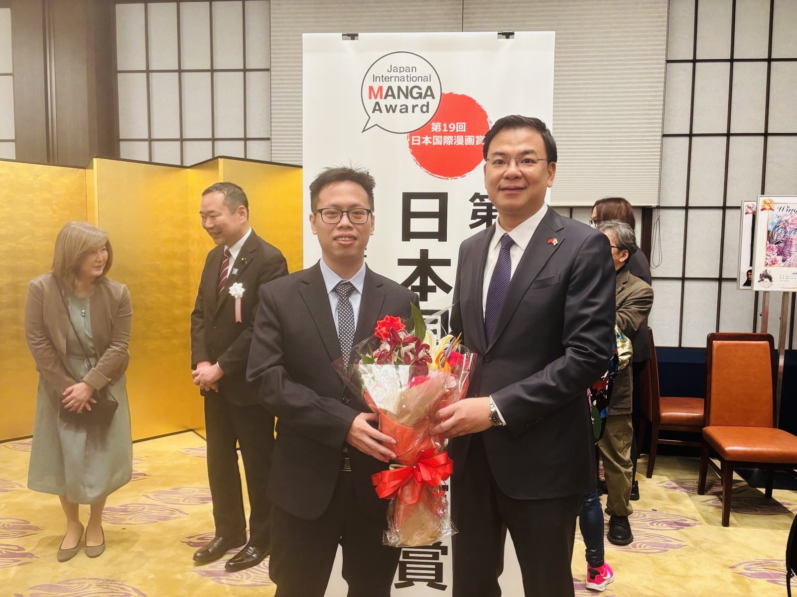 Đại sứ Phạm Quang Hiệu đã tham dự Lễ trao Giải thưởng Manga Quốc tế Nhật Bản lần thứ 19