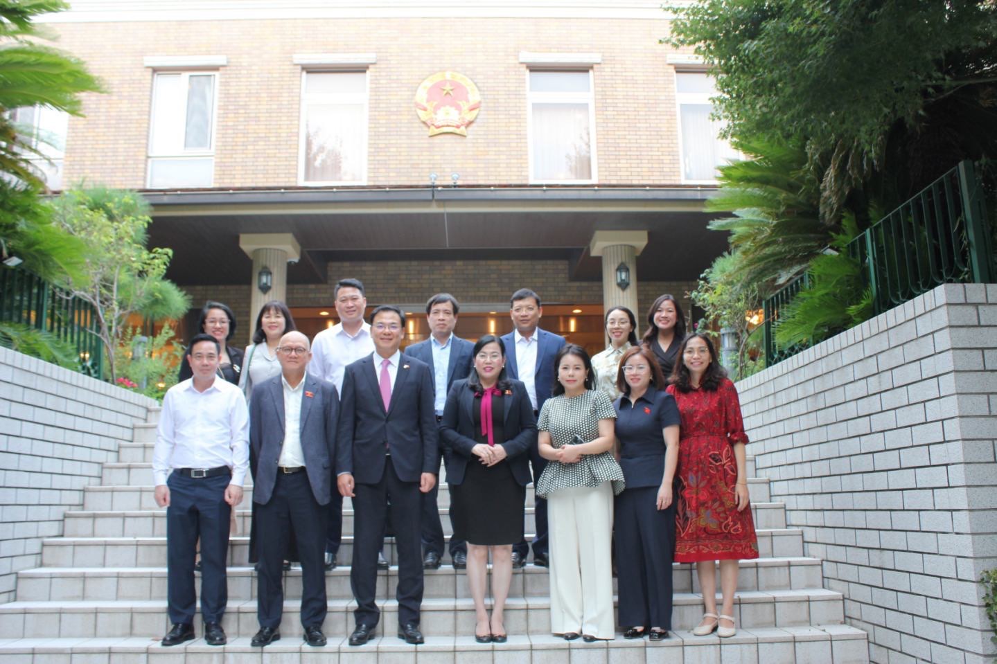 国会常務委員会代表団による在日本ベトナム大使館の訪問と懇談会