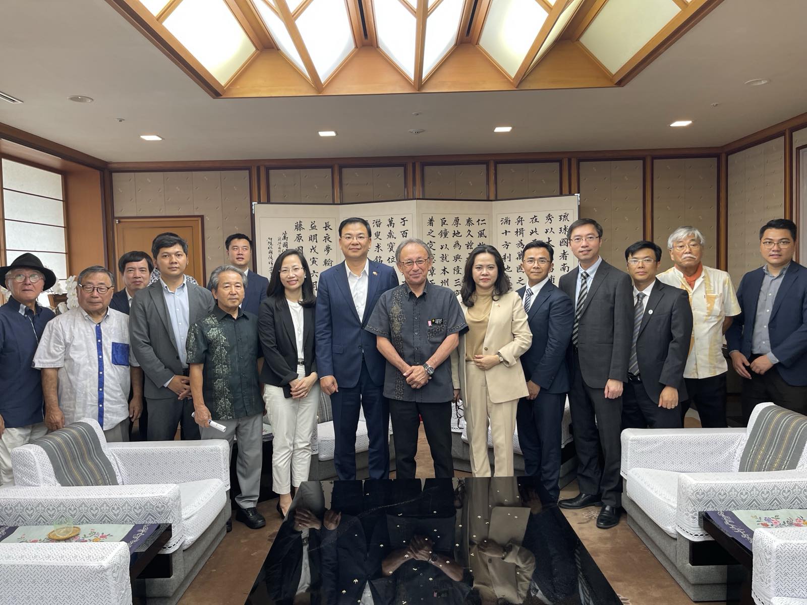 Đại sứ Phạm Quang Hiệu thăm tỉnh Okinawa