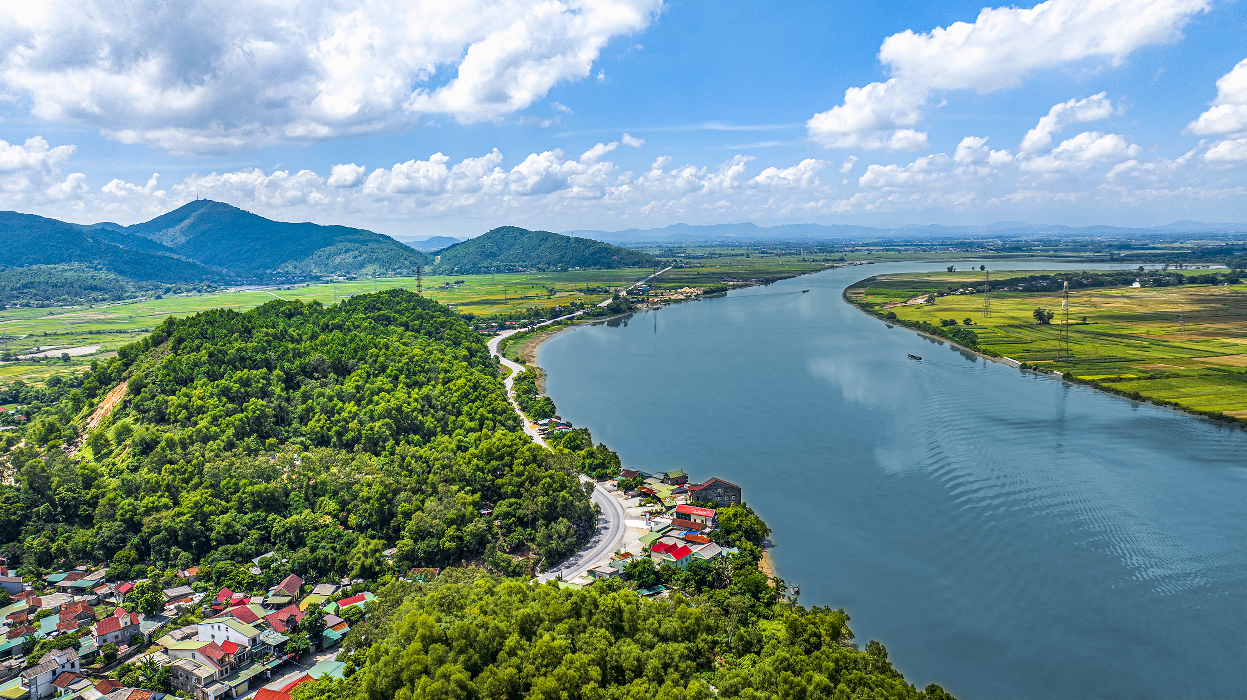 Thư mời tham dự Hội nghị Xúc tiến đầu tư vào tỉnh Hà Tĩnh tại Nhật Bản