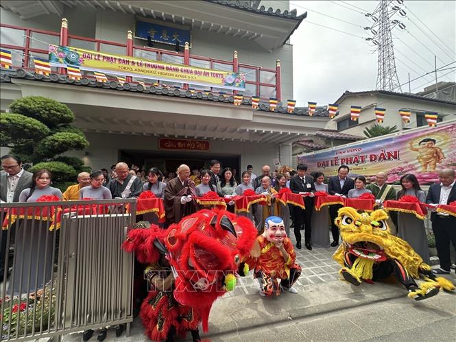 Ambassador Pham Quang Hieu Attends and Cuts Ribbon at the Inauguration Ceremony of the First Vietnamese Temple in Tokyo, Japan