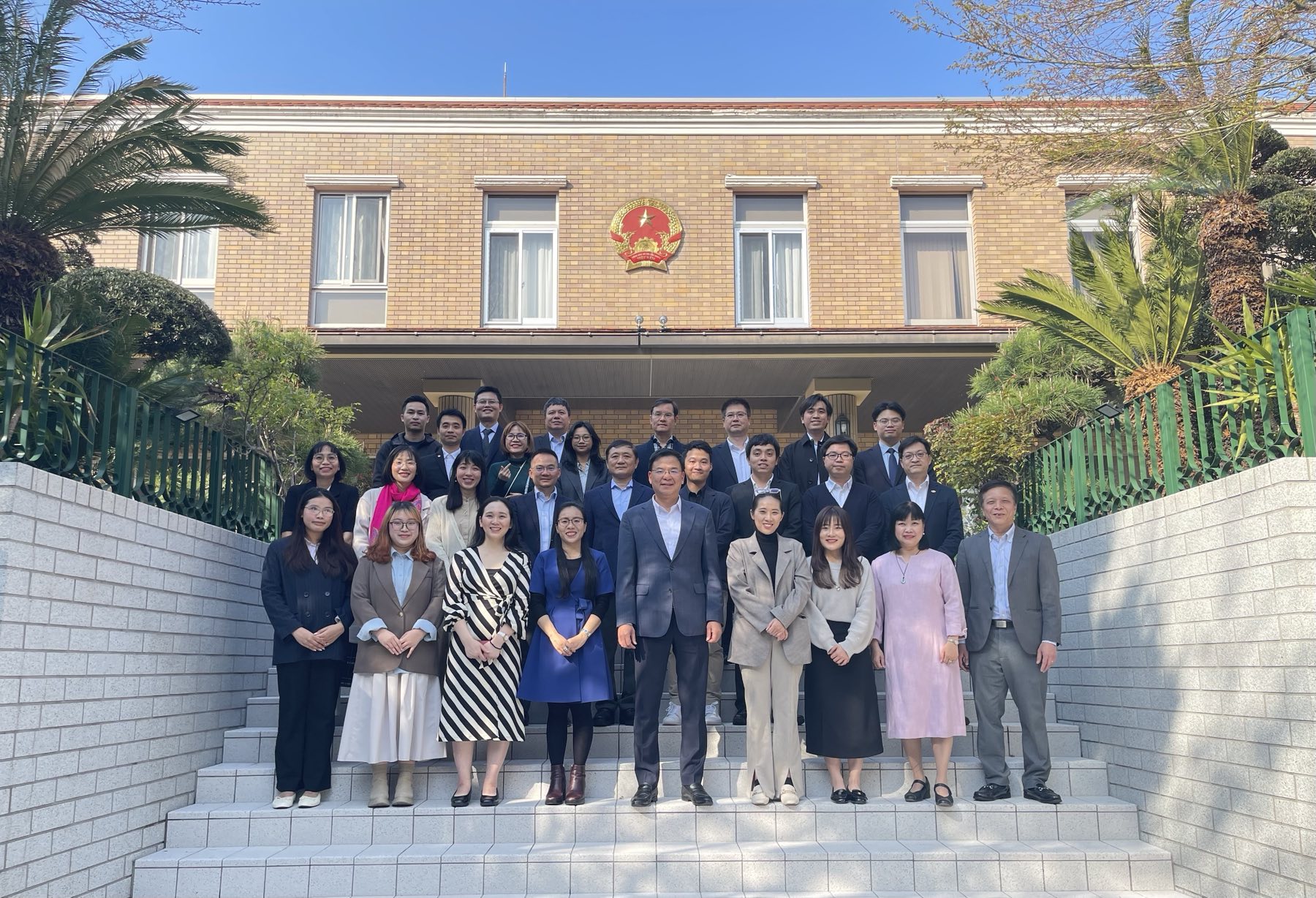 Ambassador Pham Quang Hieu Meets with Vietnamese Intellectual and Scientific Associations in Japan
